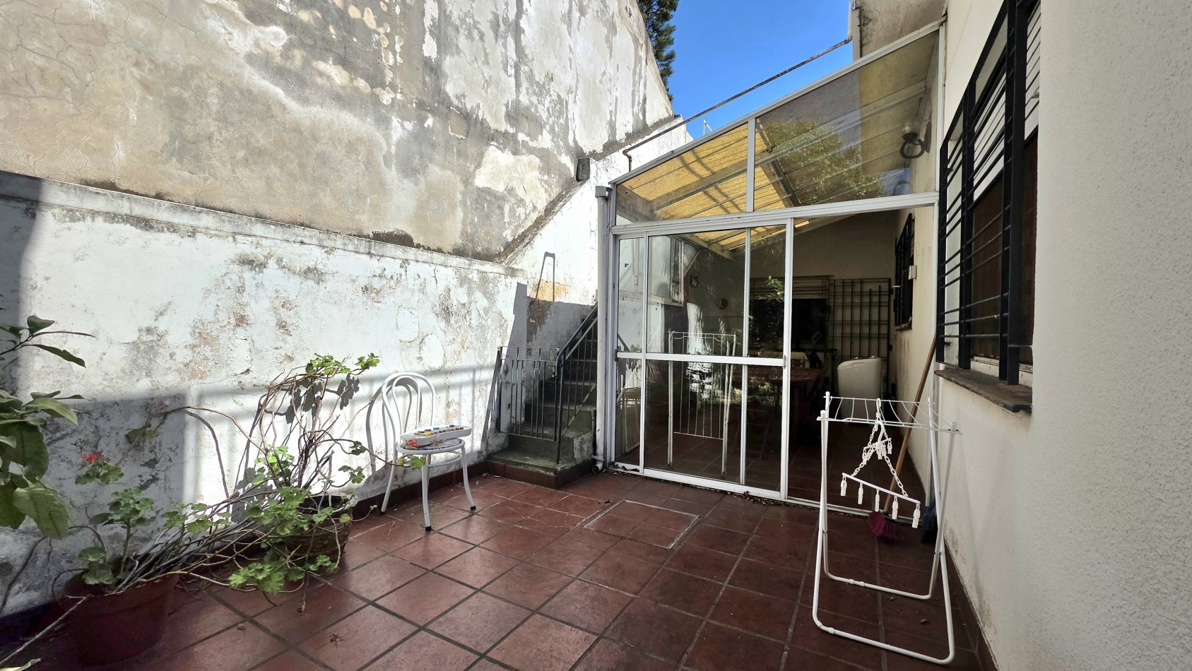 CASA 4 AMBIENTES CON FONDO