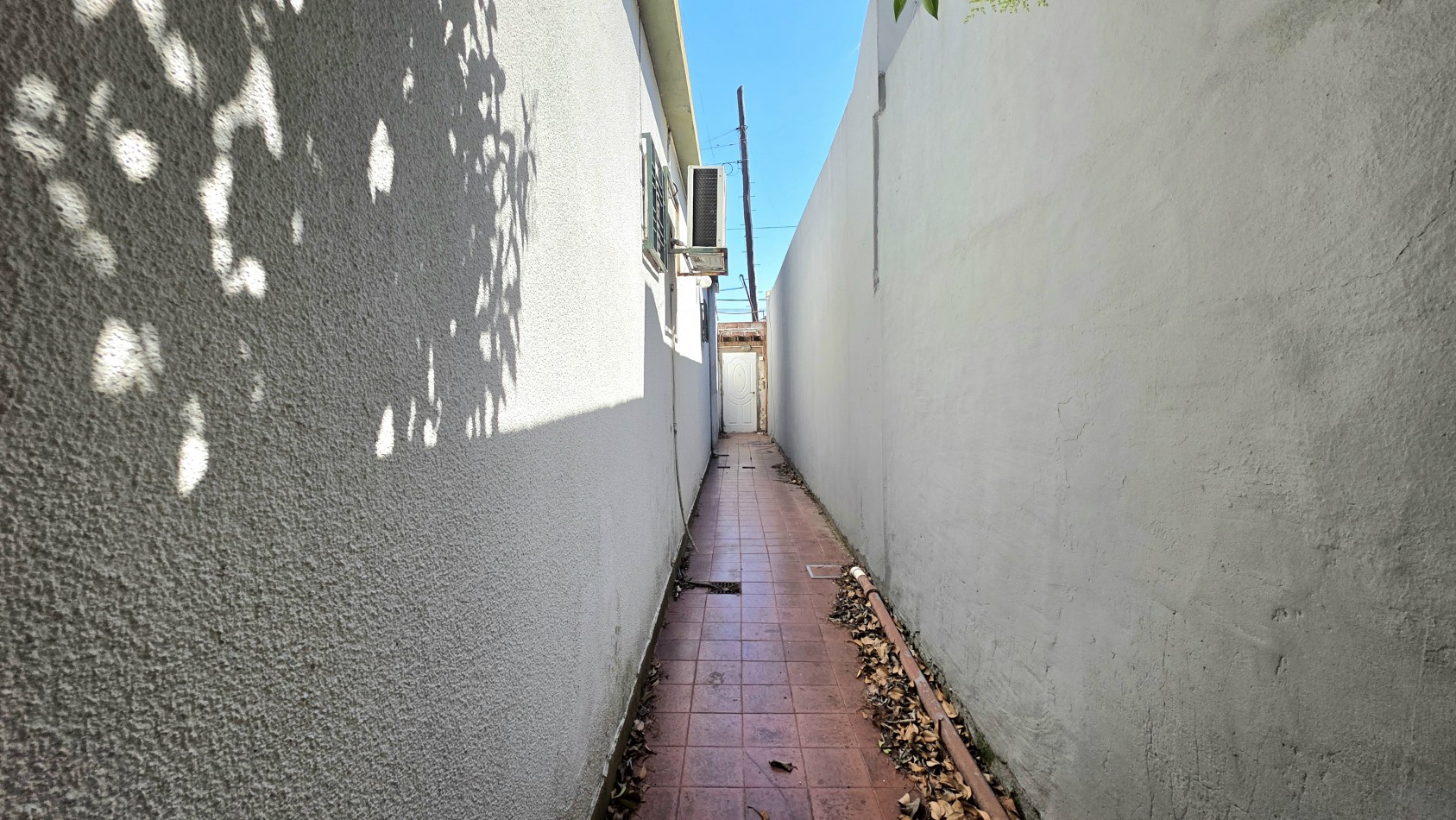 CASA 4 AMBIENTES CON FONDO