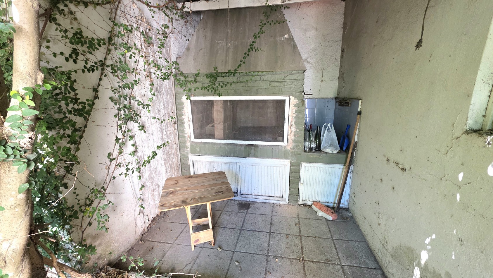 CASA 4 AMBIENTES CON FONDO