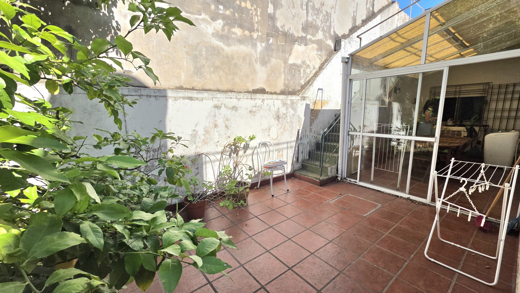 CASA 4 AMBIENTES CON FONDO