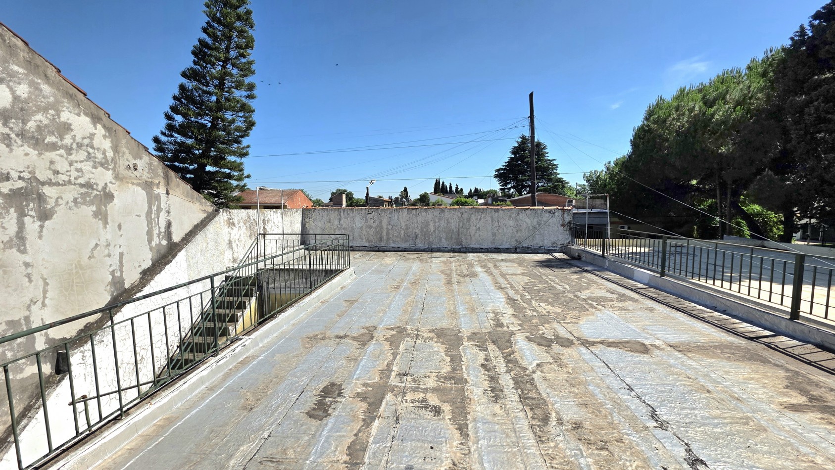 CASA 4 AMBIENTES CON FONDO