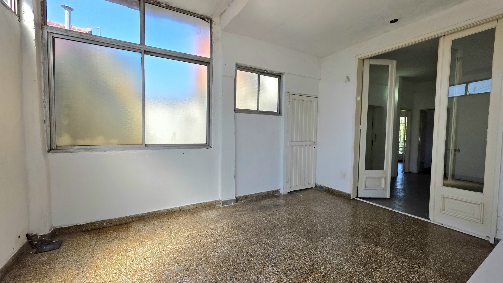 DEPARTAMENTO 3 AMBIENTES CON COCHERA