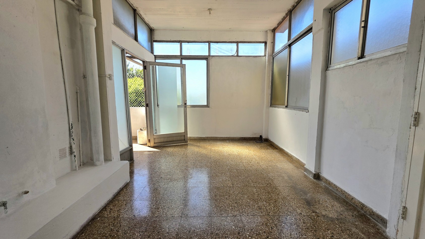 DEPARTAMENTO 3 AMBIENTES CON COCHERA