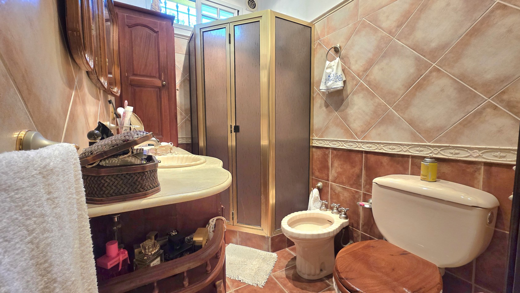 CASA 3 AMBIENTES CON PARQUE Y PILETA