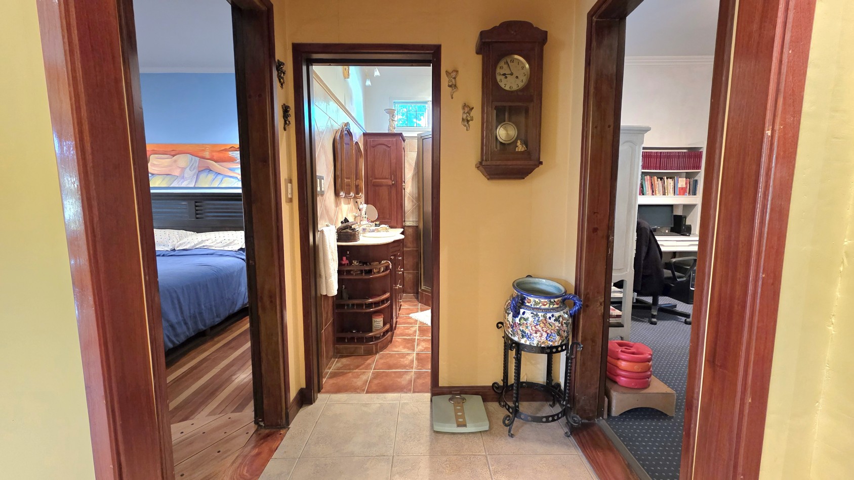 CASA 3 AMBIENTES CON PARQUE Y PILETA