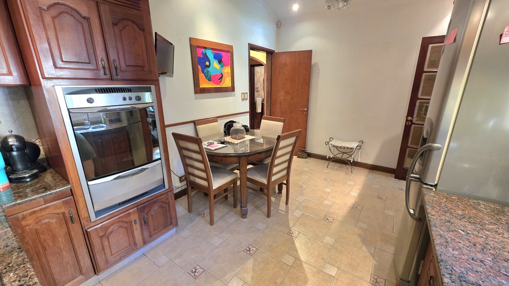 CASA 3 AMBIENTES CON PARQUE Y PILETA