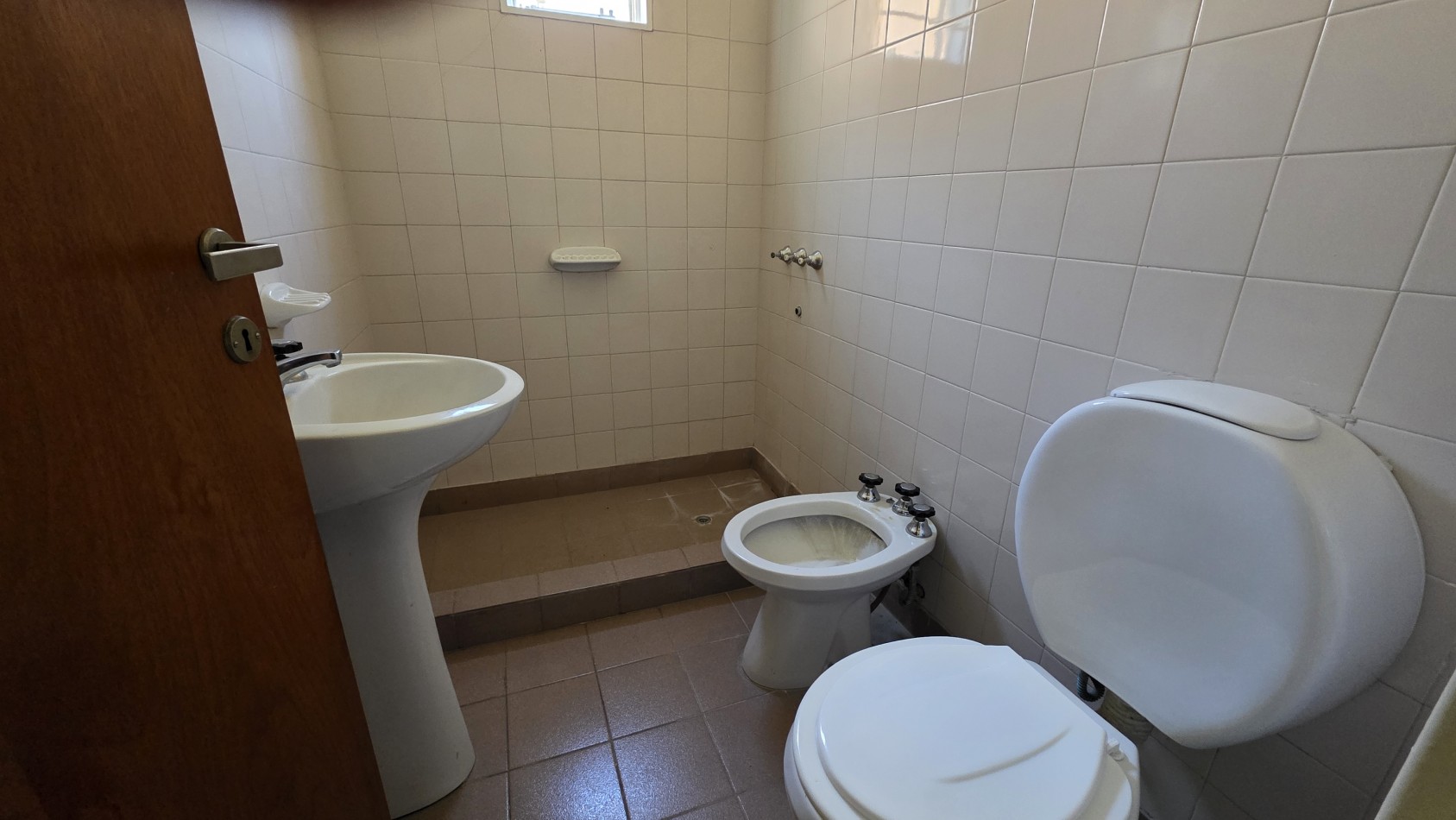 3 AMBIENTES EN PLANTA BAJA