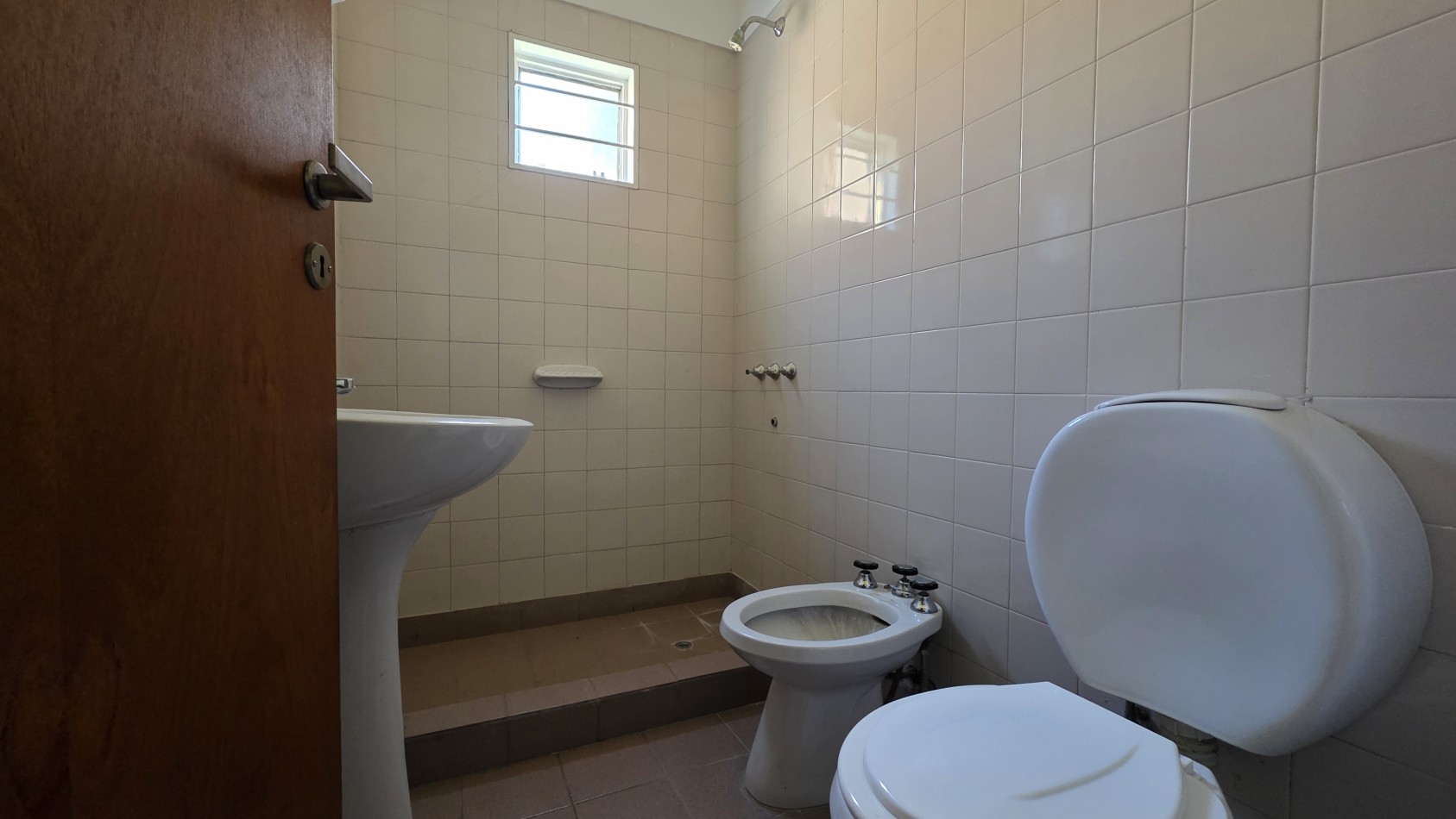 3 AMBIENTES EN PLANTA BAJA