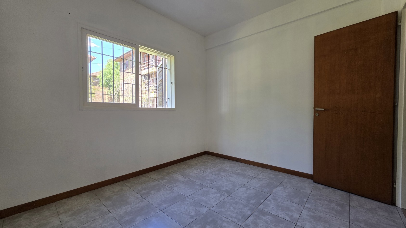 3 AMBIENTES EN PLANTA BAJA