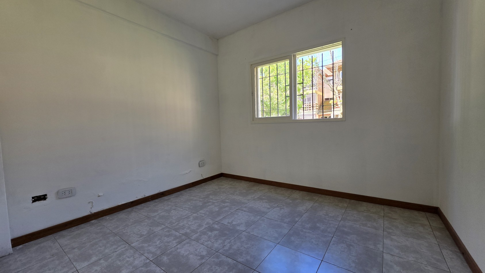 3 AMBIENTES EN PLANTA BAJA