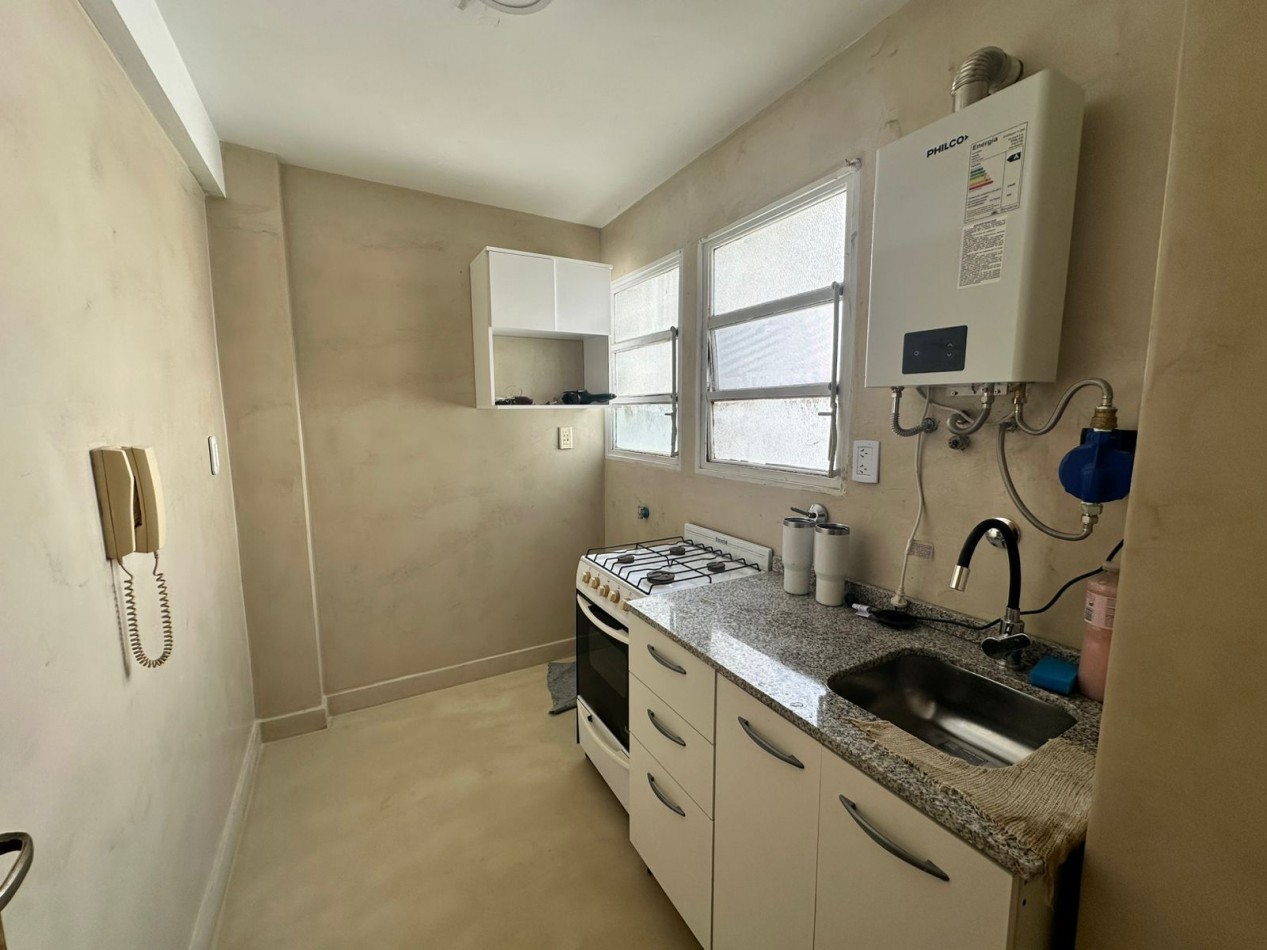 DEPARTAMENTO 2 AMBIENTES RESTAURADO A NUEVO