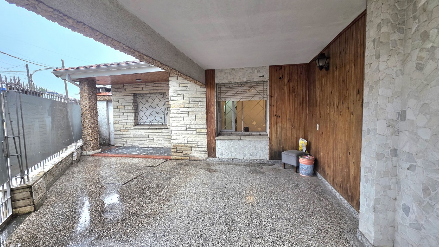 CASA 3 AMBIENTES CON PATIO