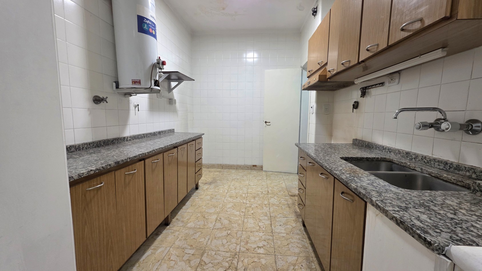 CASA 3 AMBIENTES CON PATIO