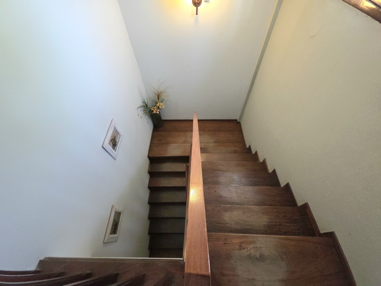 Casa 4 Ambientes en Venta con Parque y Quincho - a 5 Cuadras de la Estacion de Longchamps