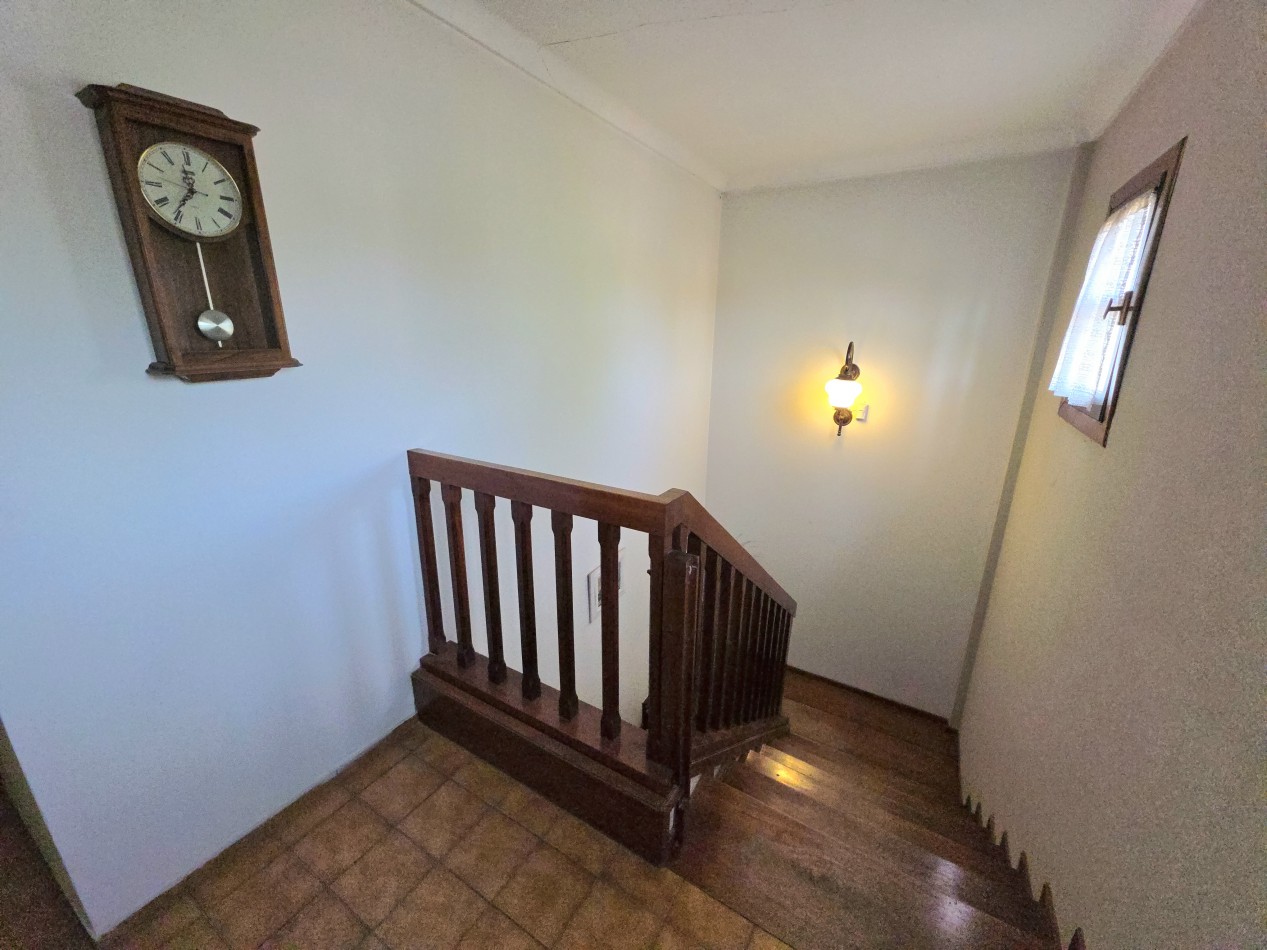 Casa 4 Ambientes en Venta con Parque y Quincho - a 5 Cuadras de la Estacion de Longchamps