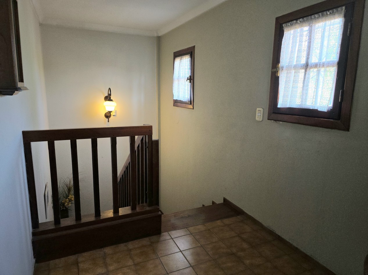 Casa 4 Ambientes en Venta con Parque y Quincho - a 5 Cuadras de la Estacion de Longchamps