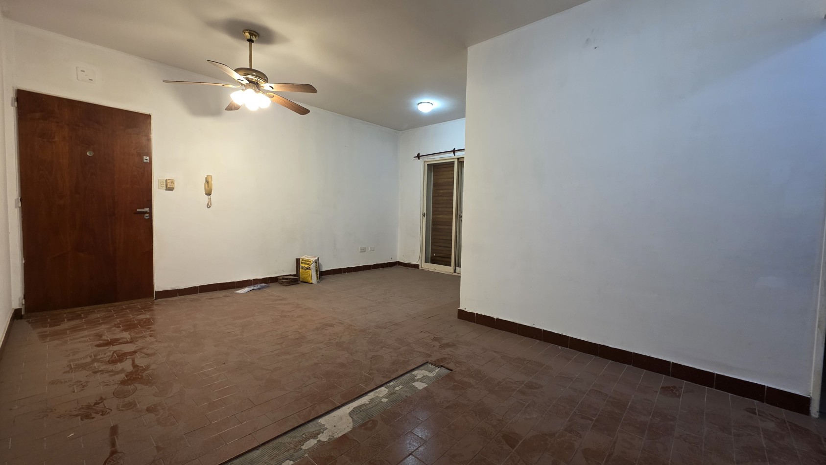 3 AMBIENTES EN LA ENTRADA AL BARRIO MUNICIPAL