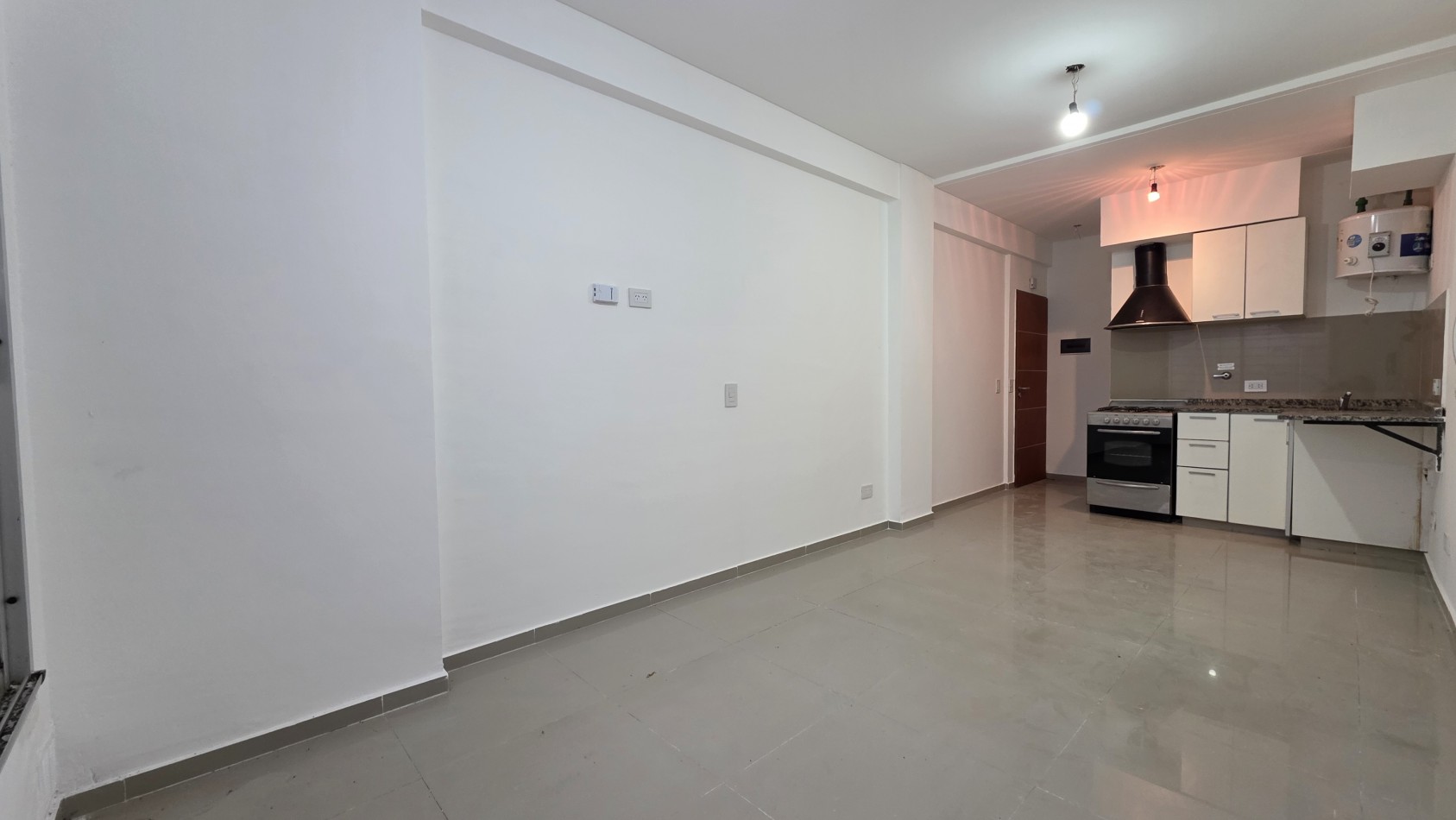 MONOAMBIENTE CON COCHERA