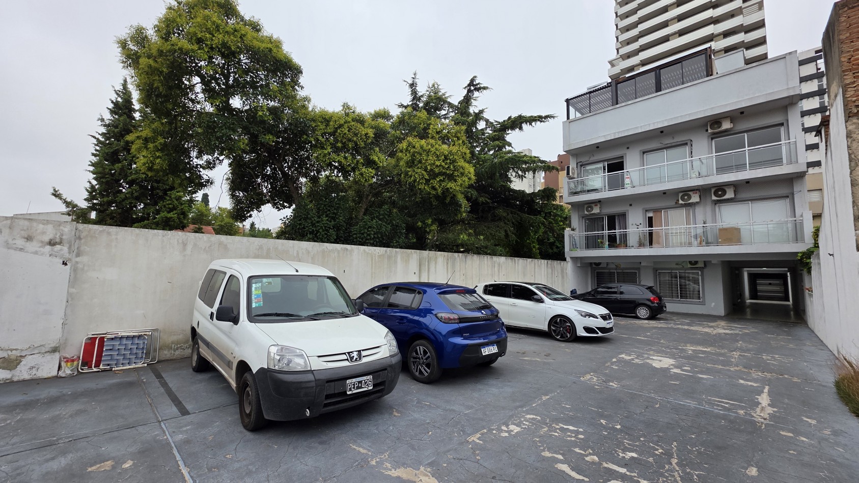 MONOAMBIENTE CON COCHERA