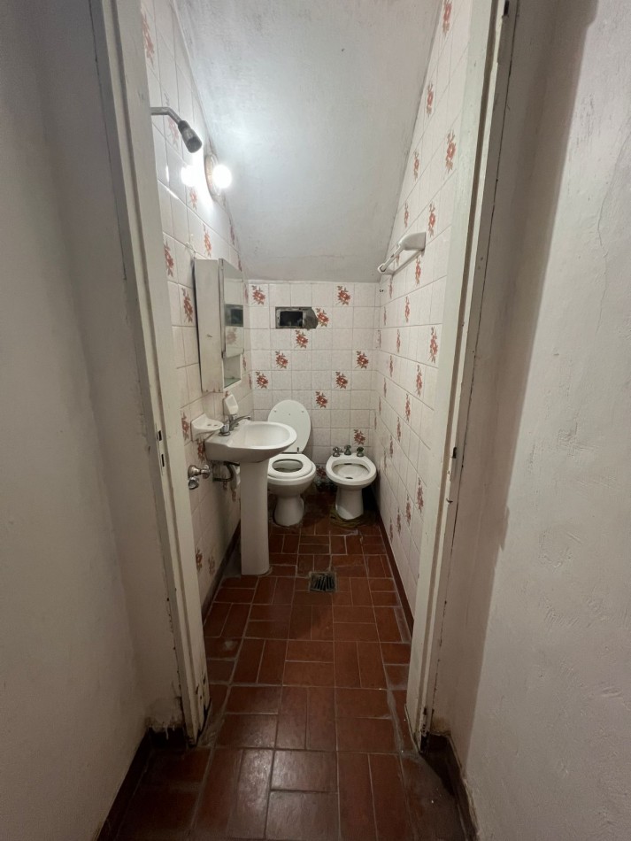 2 AMBIENTES SOBRE AVENIDA