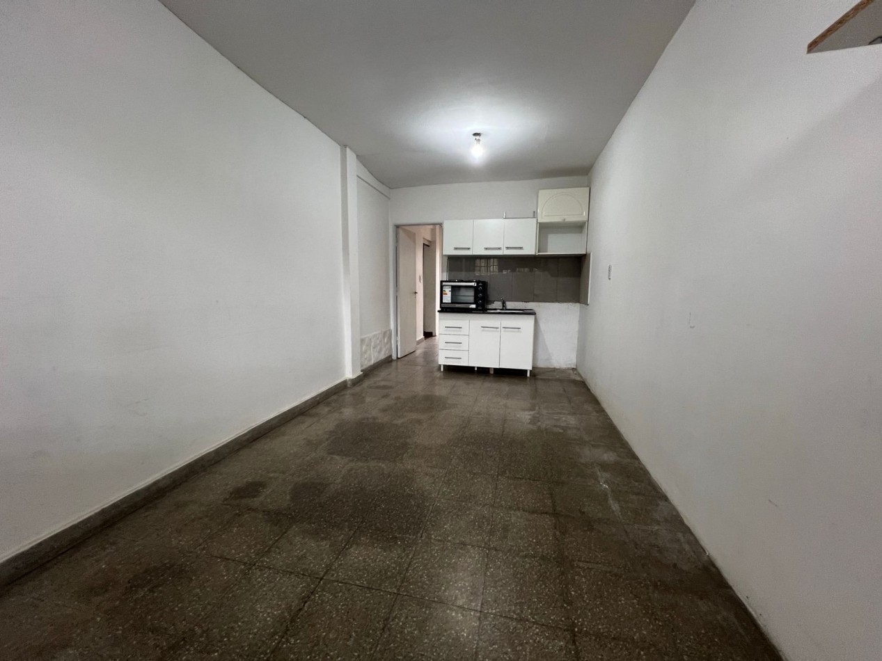 2 AMBIENTES SOBRE AVENIDA