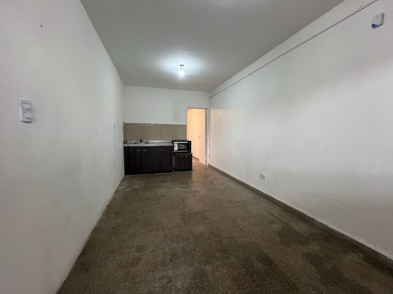 2 AMBIENTES CON PATIO