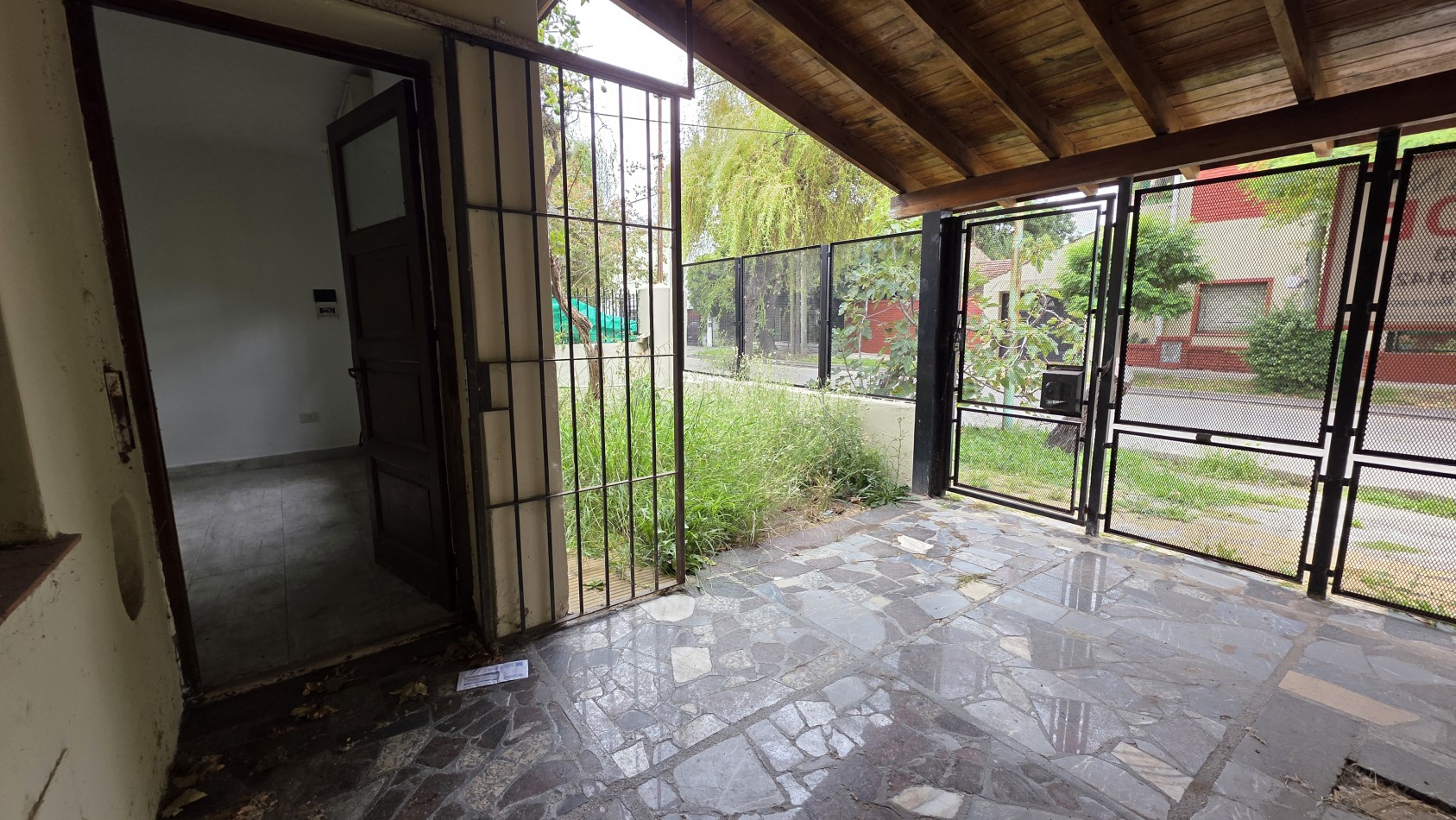 CASA 3 AMBIENTES RESTAURADA