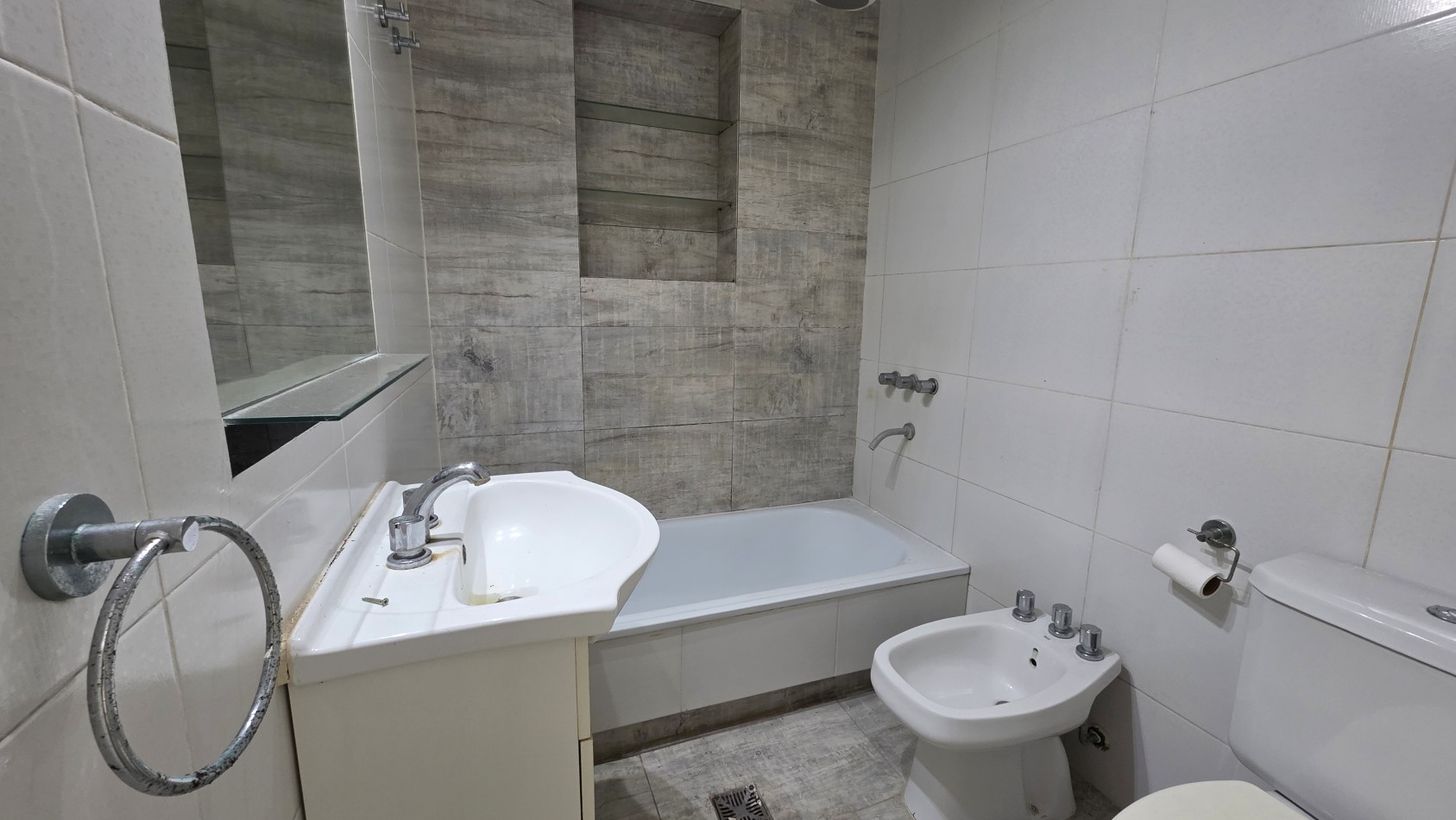 CASA 3 AMBIENTES RESTAURADA