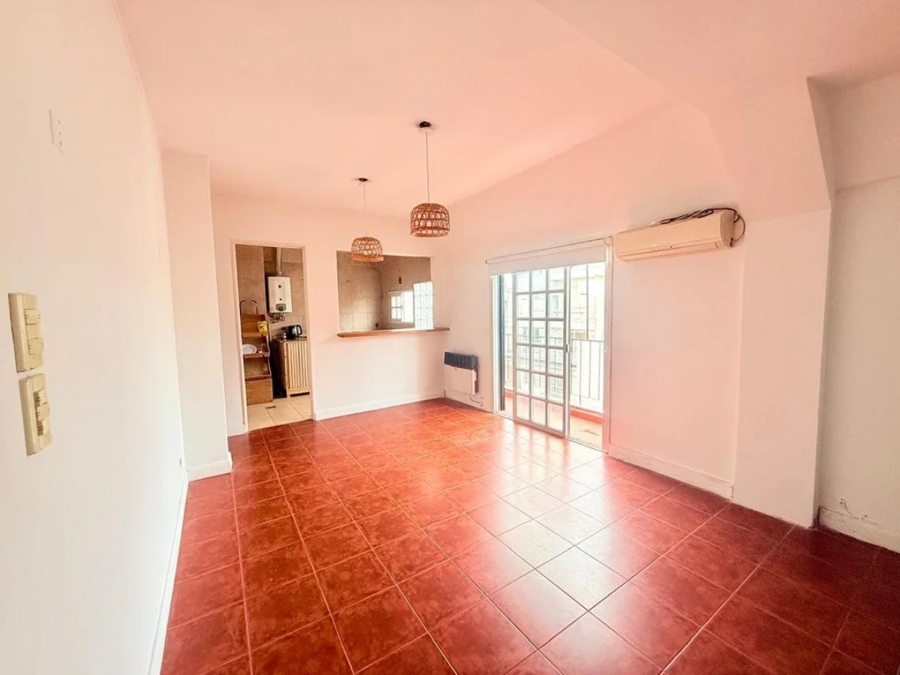 3 AMBIENTES MUY BUENA UBICACION