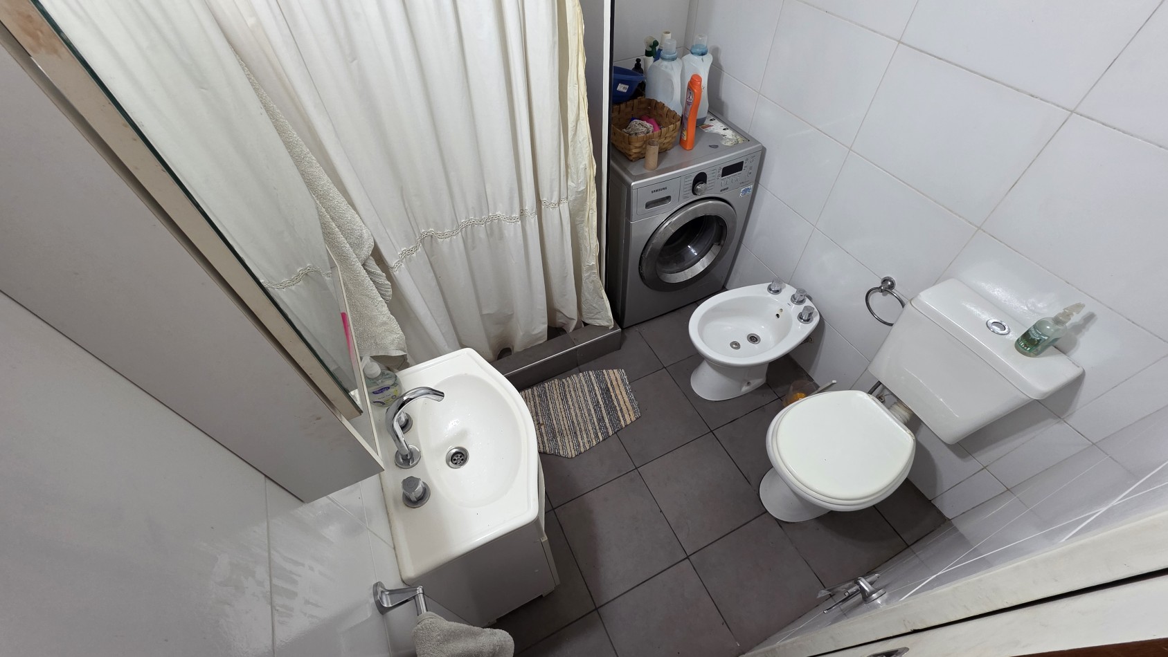 PH CON TERRAZA Y PARRILLA