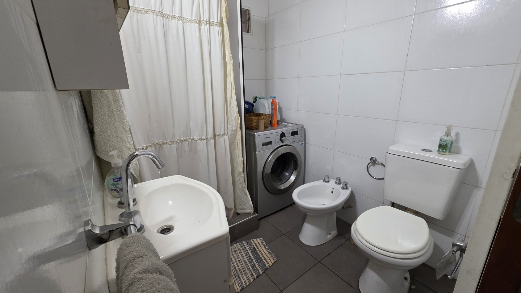 PH CON TERRAZA Y PARRILLA