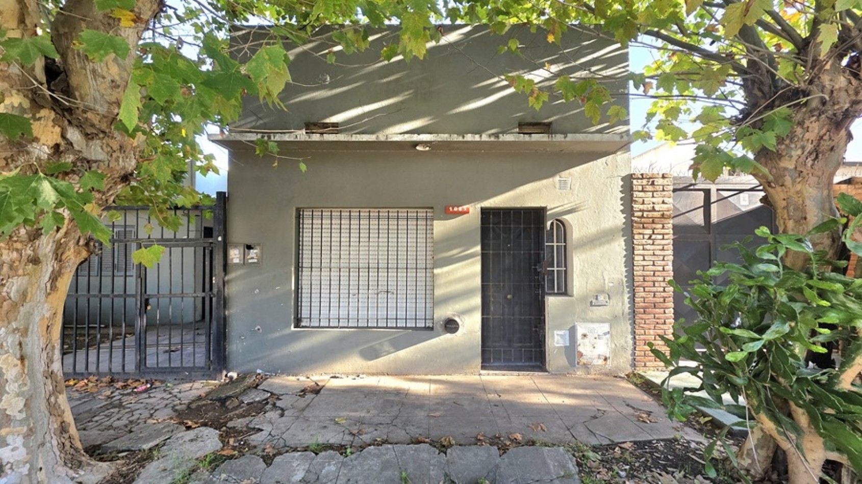 2 AMBIENTES A 3 CUADRAS DE LA ESTACION