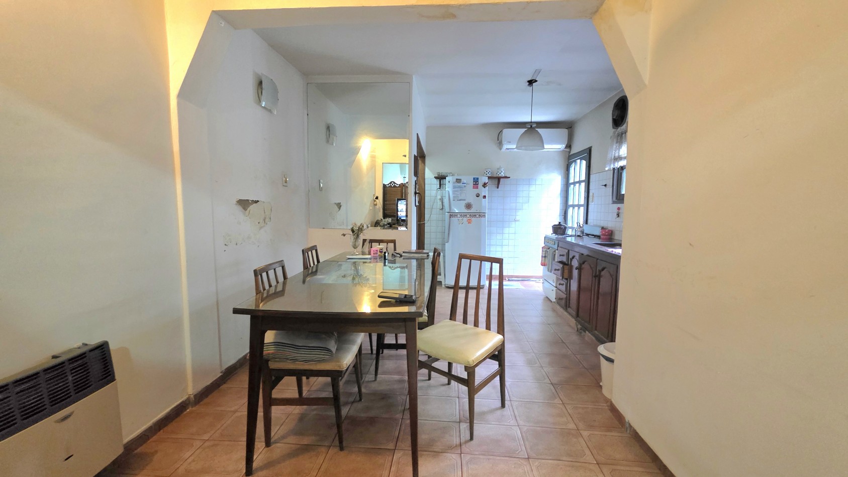 CASA EN EL MEJOR BARRIO Y CON POTENCIAL