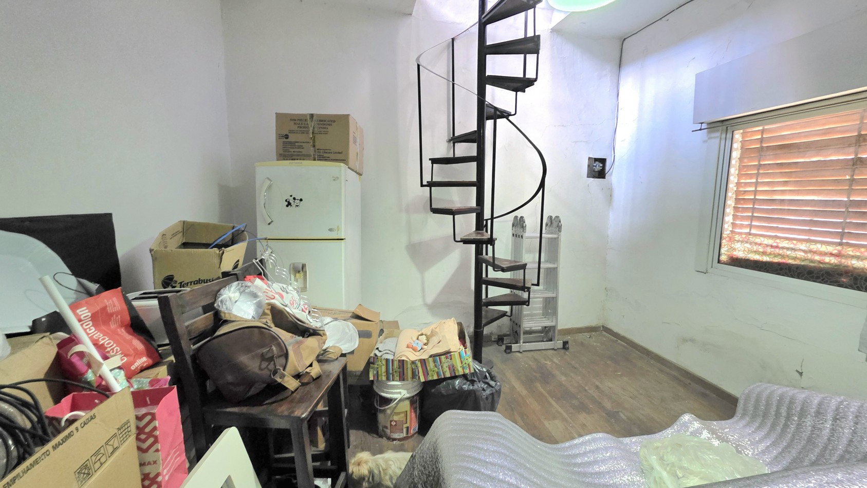 CASA EN EL MEJOR BARRIO Y CON POTENCIAL