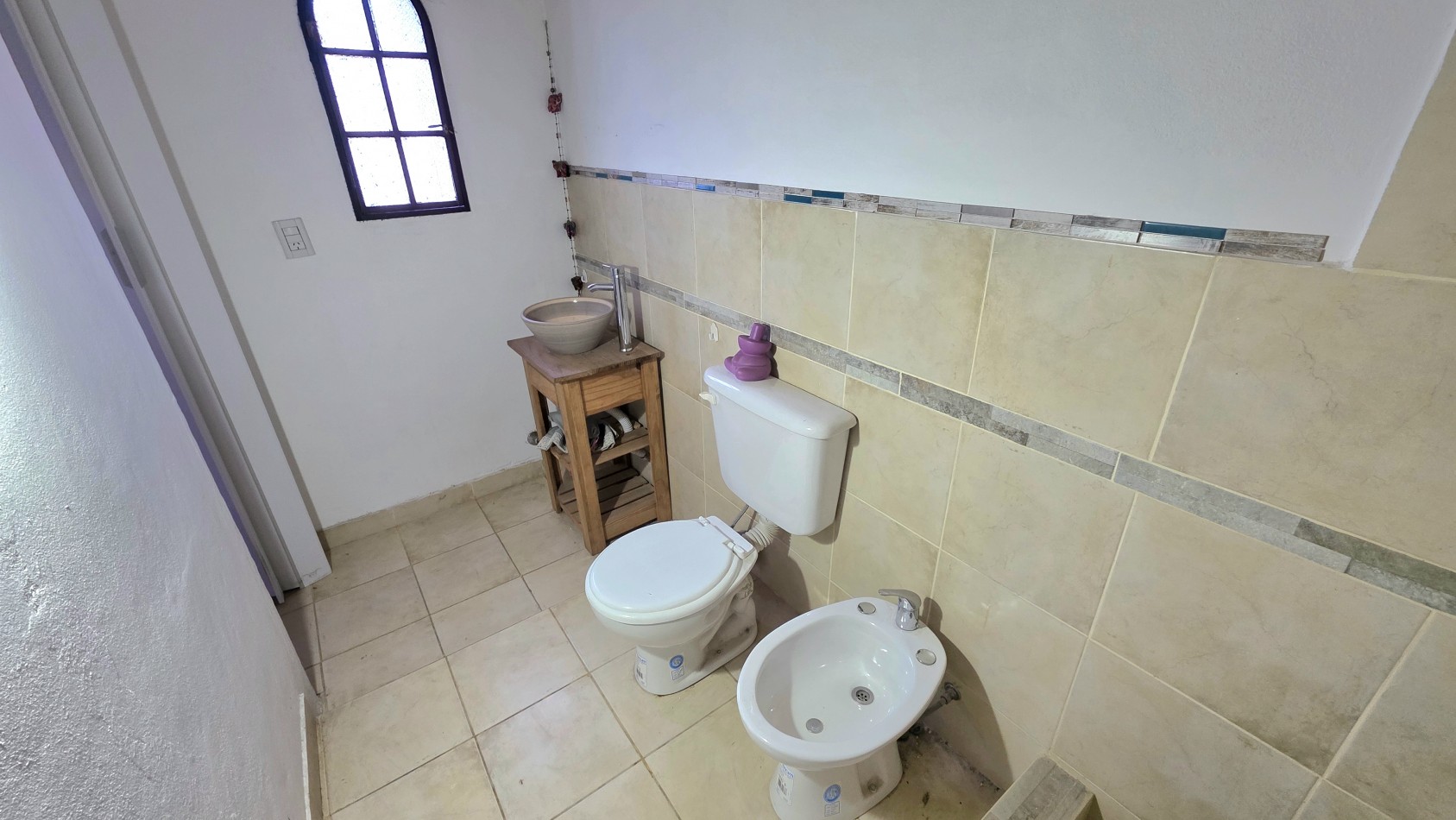 CASA EN EL MEJOR BARRIO Y CON POTENCIAL