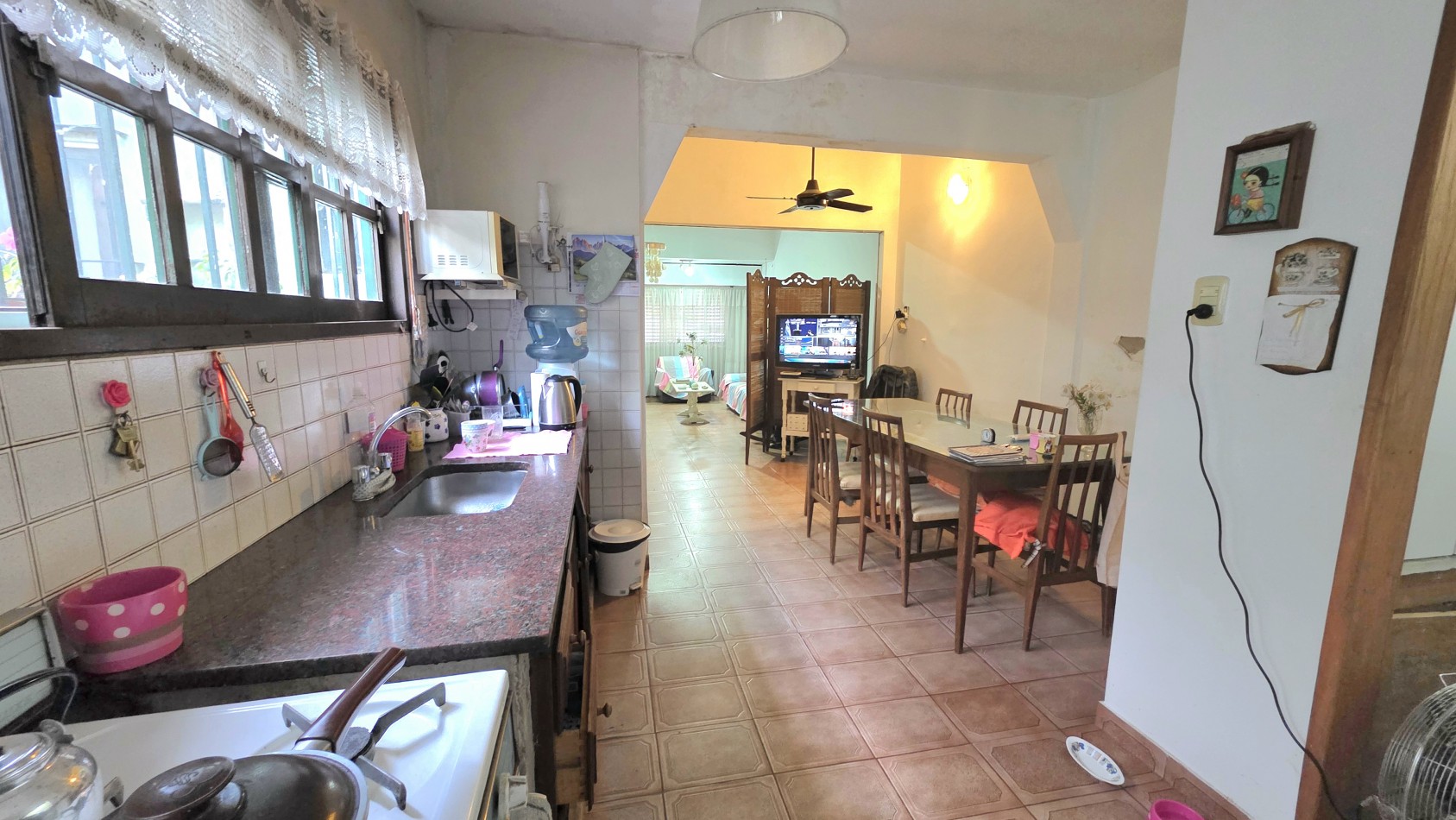 CASA EN EL MEJOR BARRIO Y CON POTENCIAL