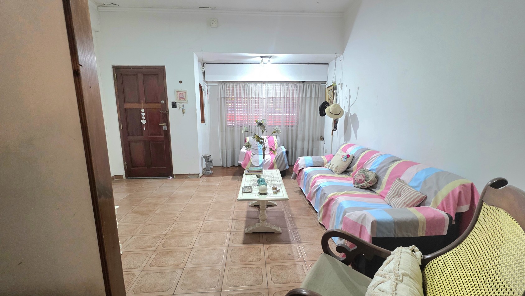 CASA EN EL MEJOR BARRIO Y CON POTENCIAL