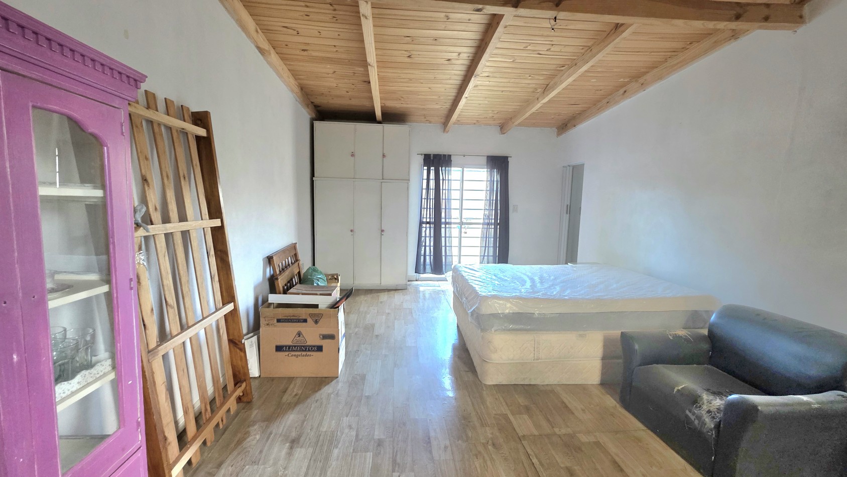 CASA EN EL MEJOR BARRIO Y CON POTENCIAL