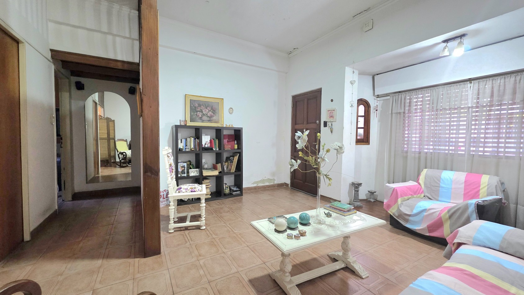 CASA EN EL MEJOR BARRIO Y CON POTENCIAL