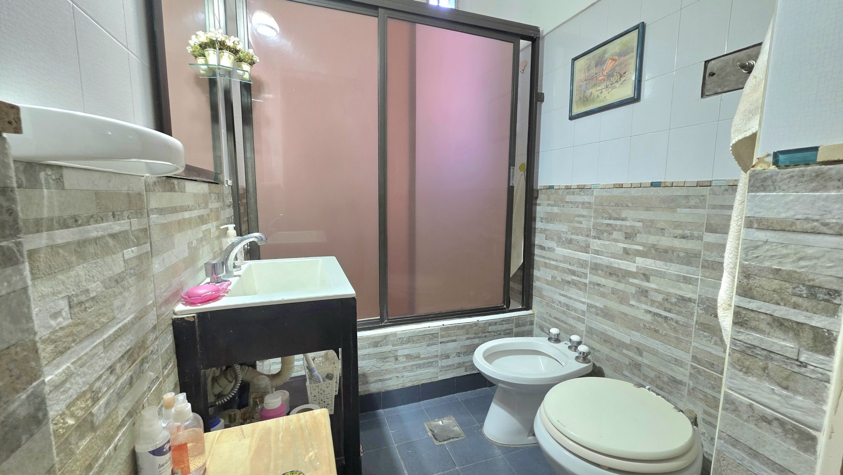 CASA EN EL MEJOR BARRIO Y CON POTENCIAL