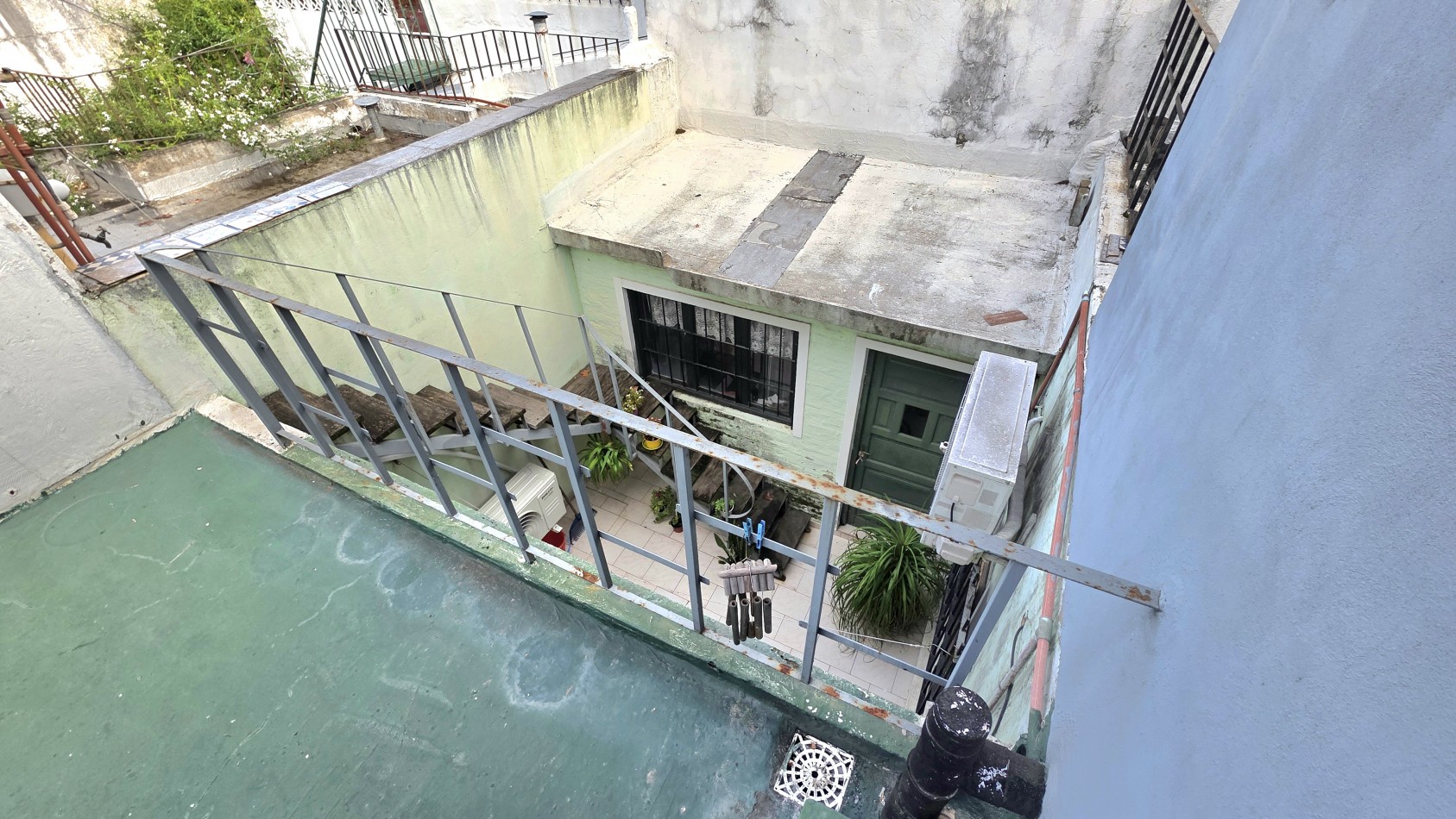 CASA EN EL MEJOR BARRIO Y CON POTENCIAL