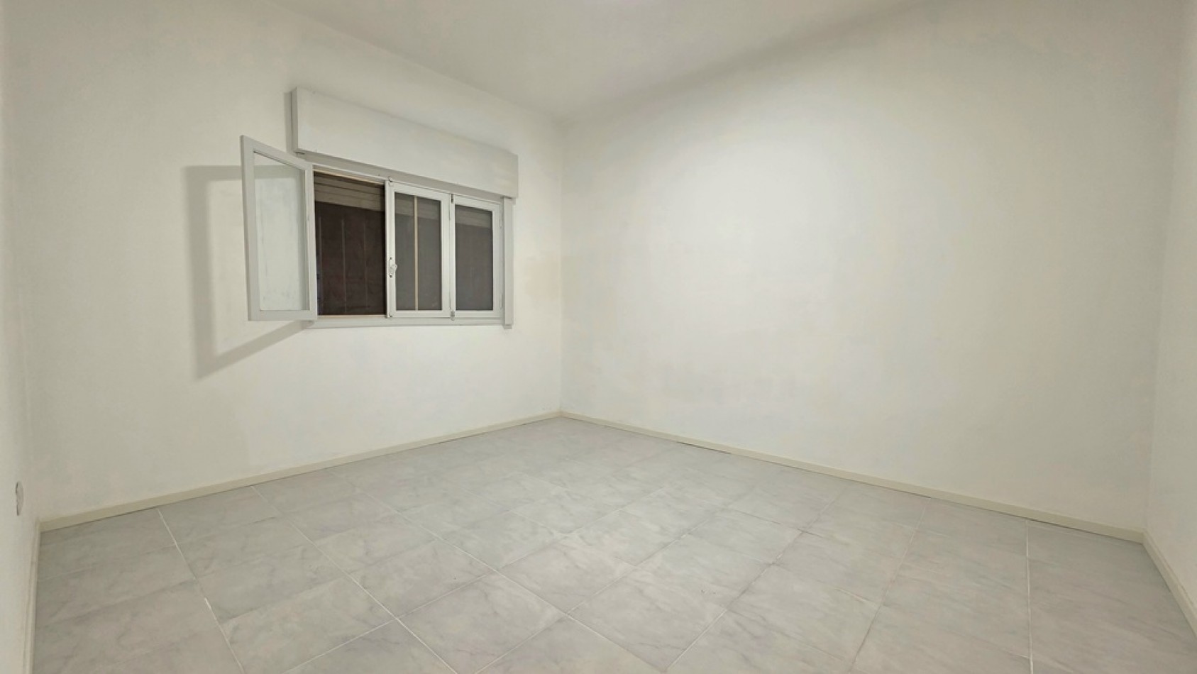 CASA 3 AMBIENTES CON FONDO