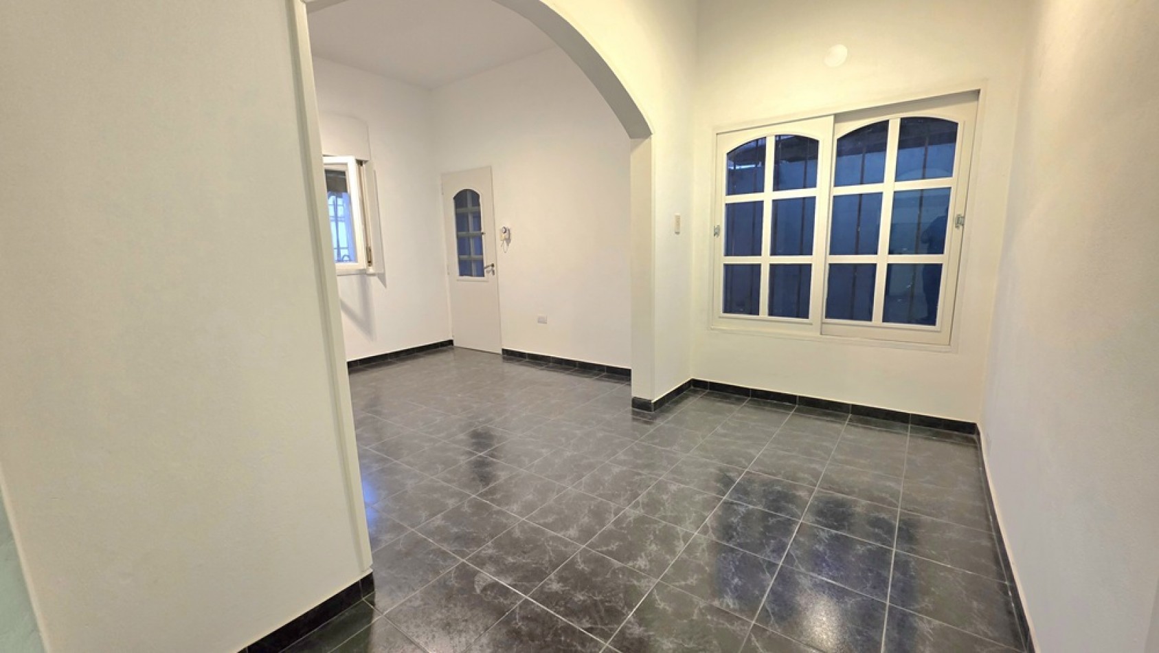 CASA 3 AMBIENTES CON FONDO