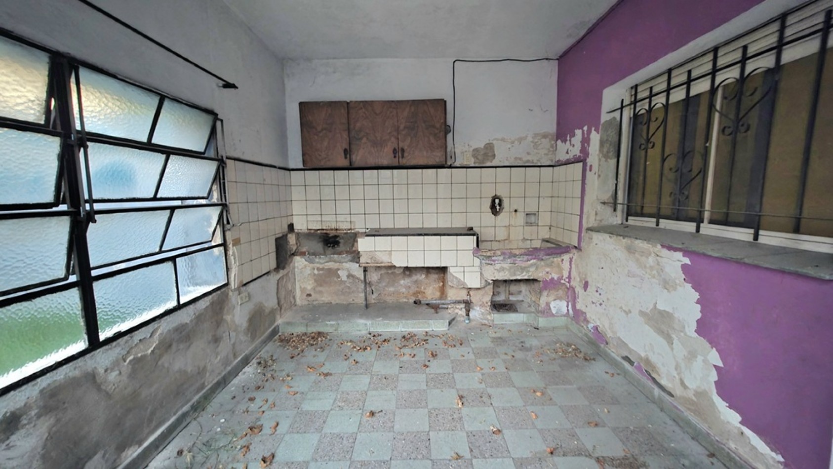 CASA 3 AMBIENTES CON FONDO