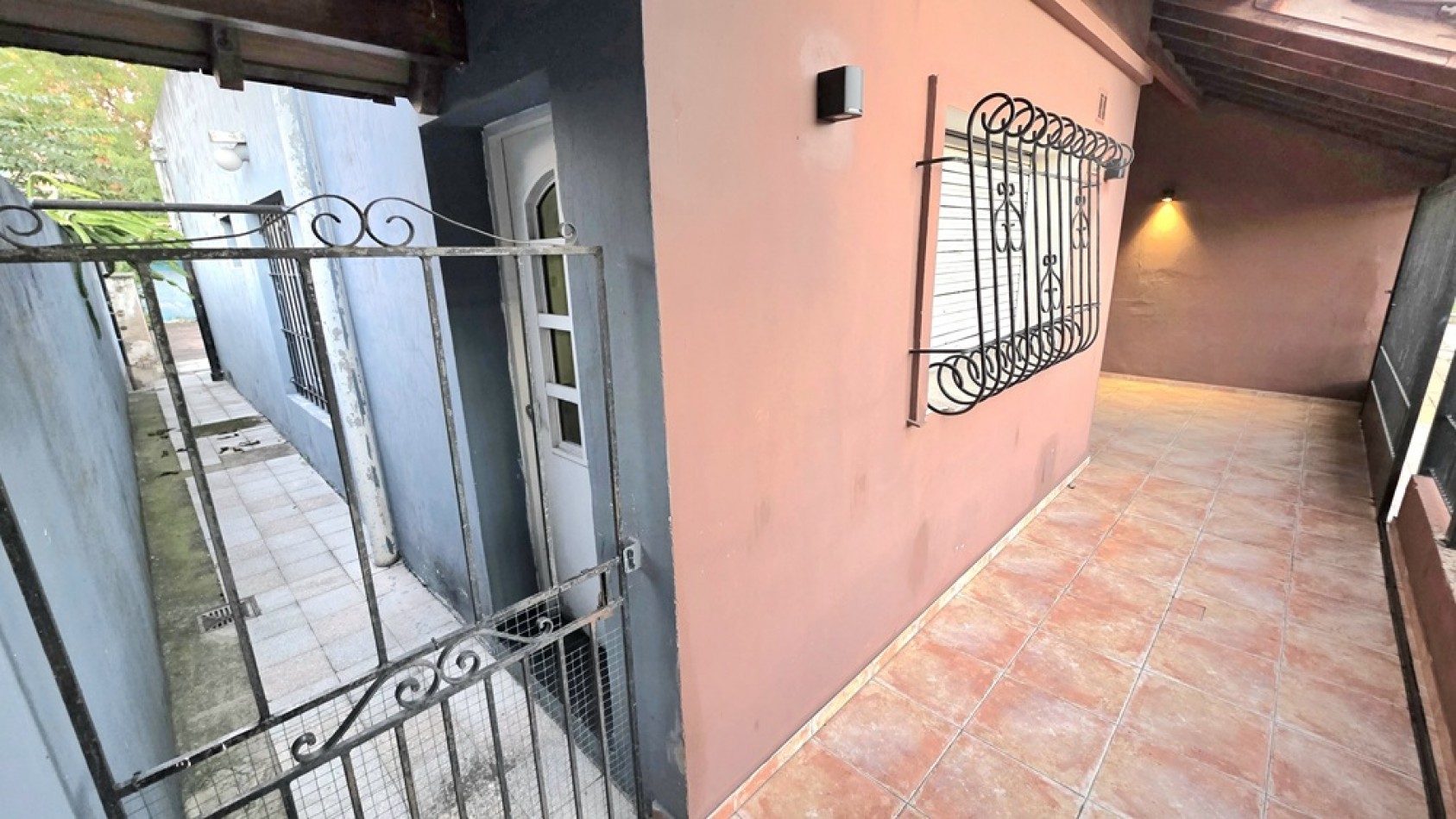 CASA 3 AMBIENTES CON FONDO