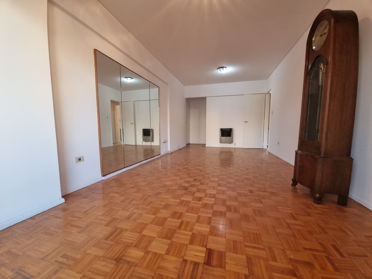 3 AMBIENTES CON 2 BAÑOS