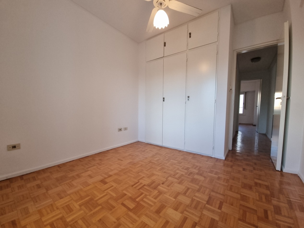 3 AMBIENTES CON 2 BAÑOS