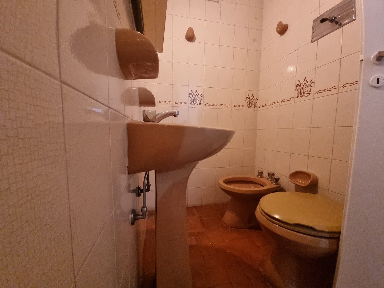 3 AMBIENTES CON 2 BAÑOS