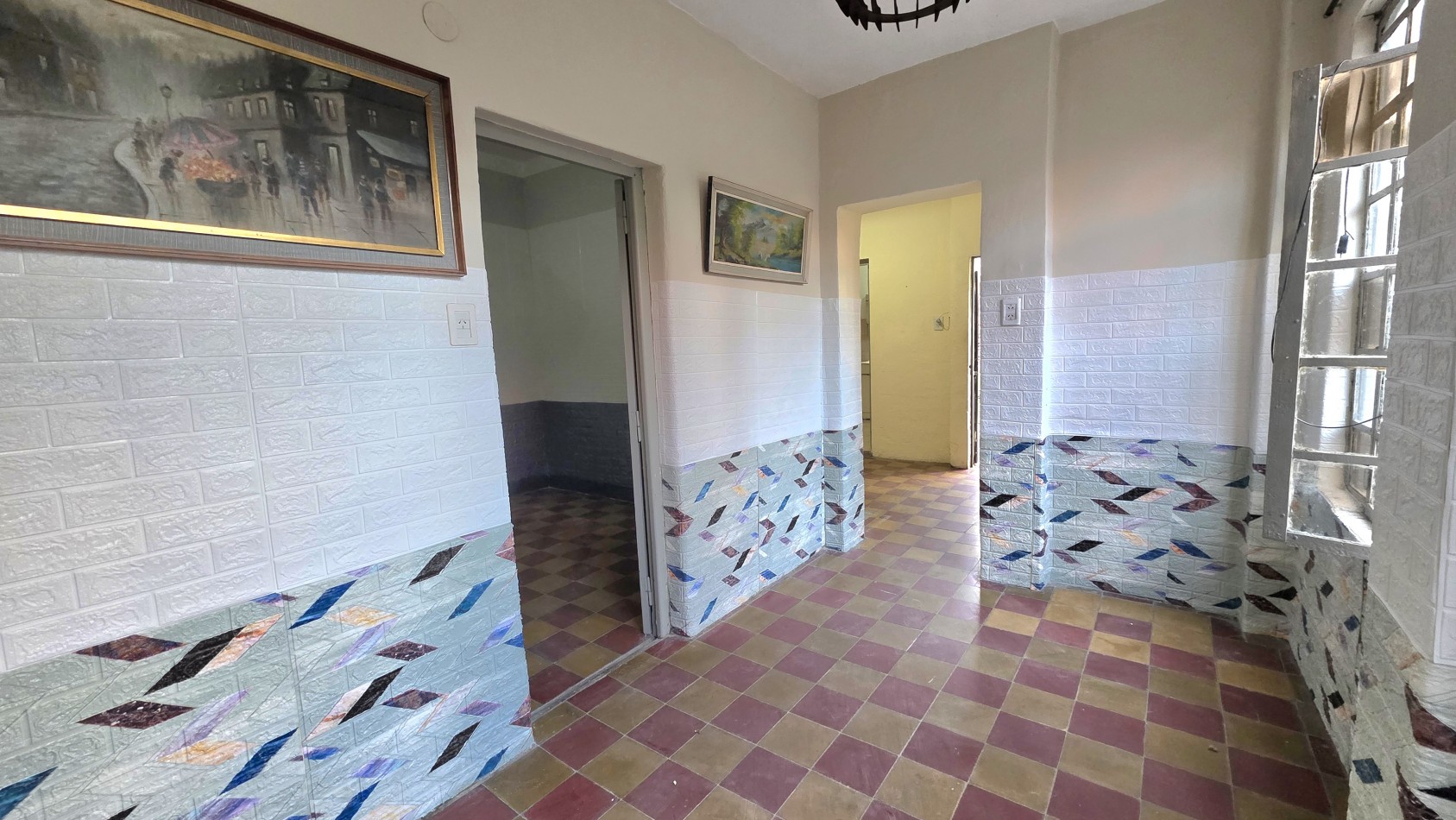 DEPARTAMENTO CON PATIO Y JARDIN 