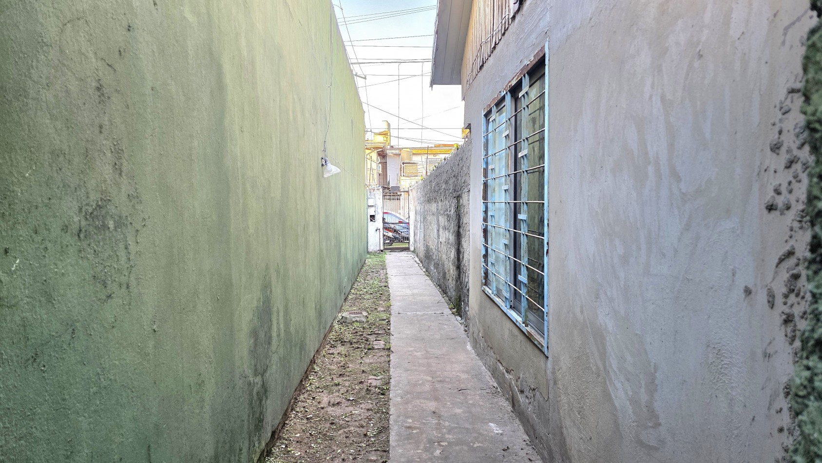 DEPARTAMENTO CON PATIO Y JARDIN 